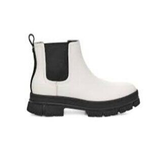 NEW UGG Ashton Chelsea Boots Womens 9.5 White Chunky Chic Boho Retro Y2K